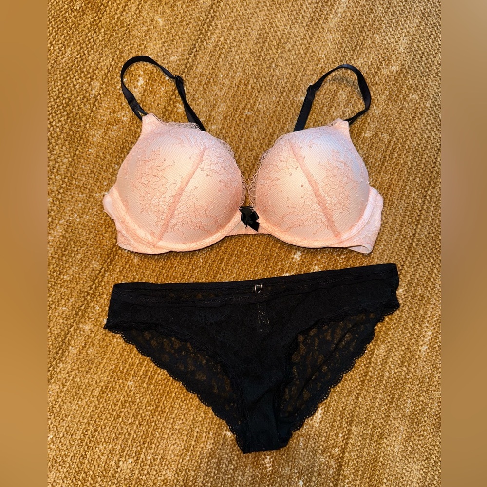 Victoria’s Secret Very Sexy Push up 36B Bra and Panty